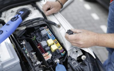 Top Tools and Technologies Used in Mobile Engine Repair Services